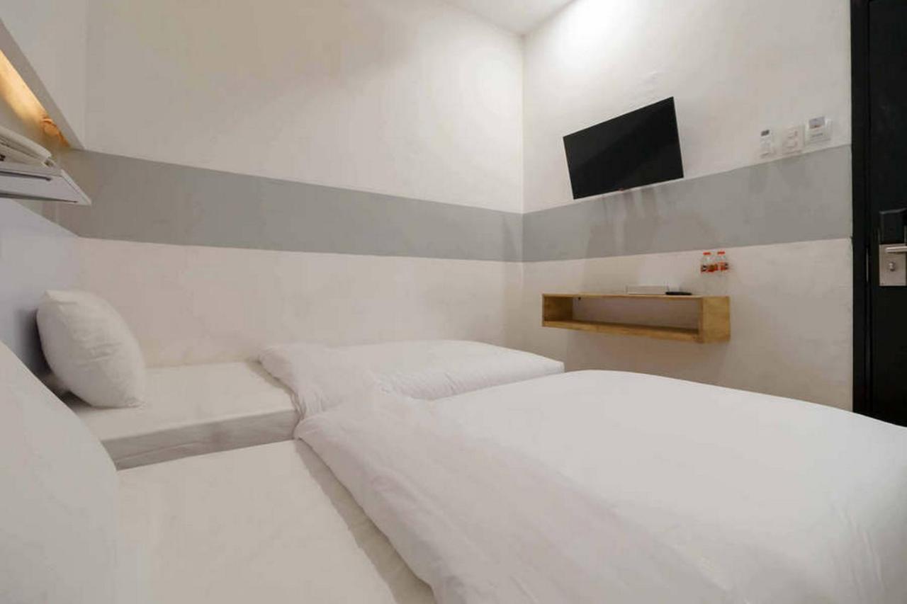 Jotel Guest House Mitra Reddoorz Pulauberayan Екстер'єр фото
