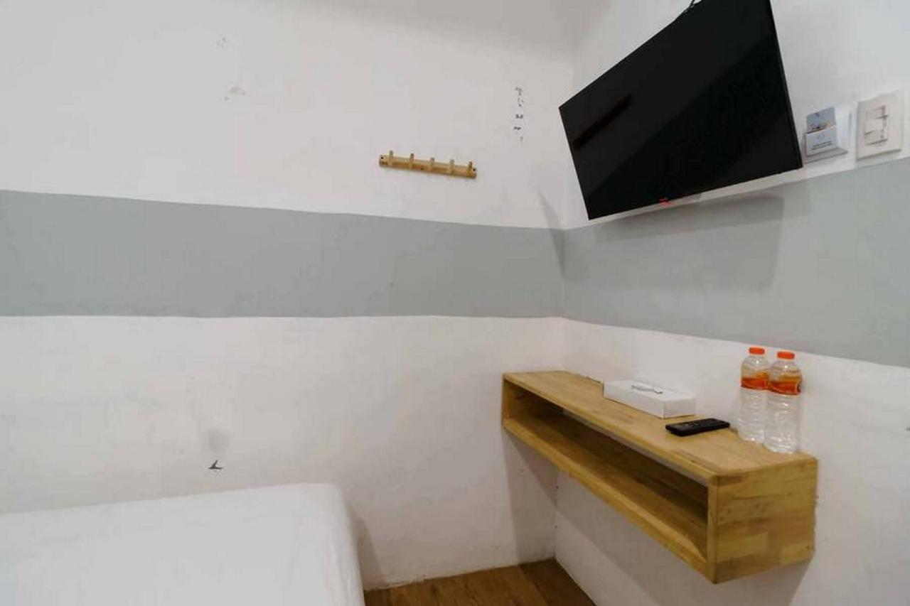 Jotel Guest House Mitra Reddoorz Pulauberayan Екстер'єр фото