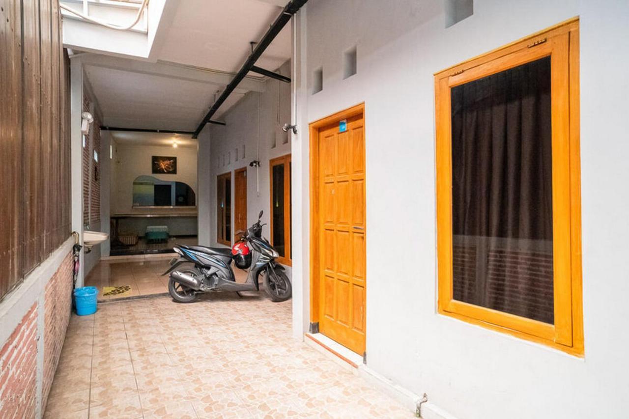 Jotel Guest House Mitra Reddoorz Pulauberayan Екстер'єр фото