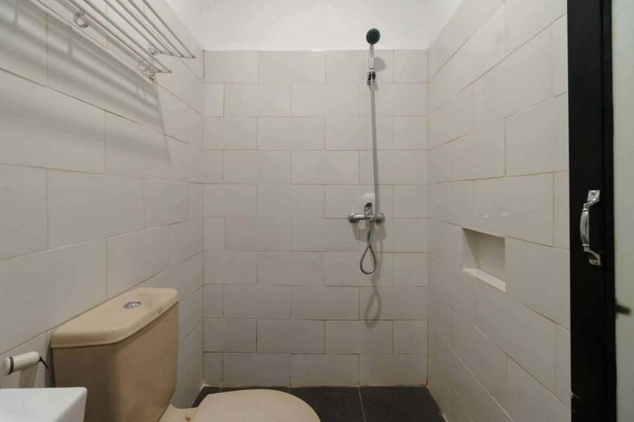 Jotel Guest House Mitra Reddoorz Pulauberayan Екстер'єр фото